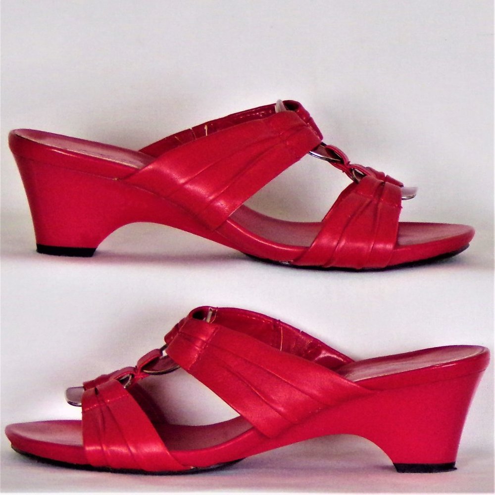 AIR SUPPLY PLUS size 7.5M red mid-heel slide sandals